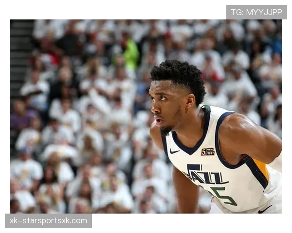 康利无球跑动制造错位，提升爵士进攻效率